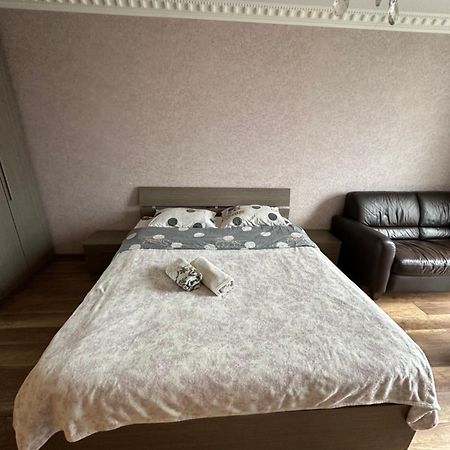 Апартаменти Біля Автовокзалу Ternopil Exterior foto