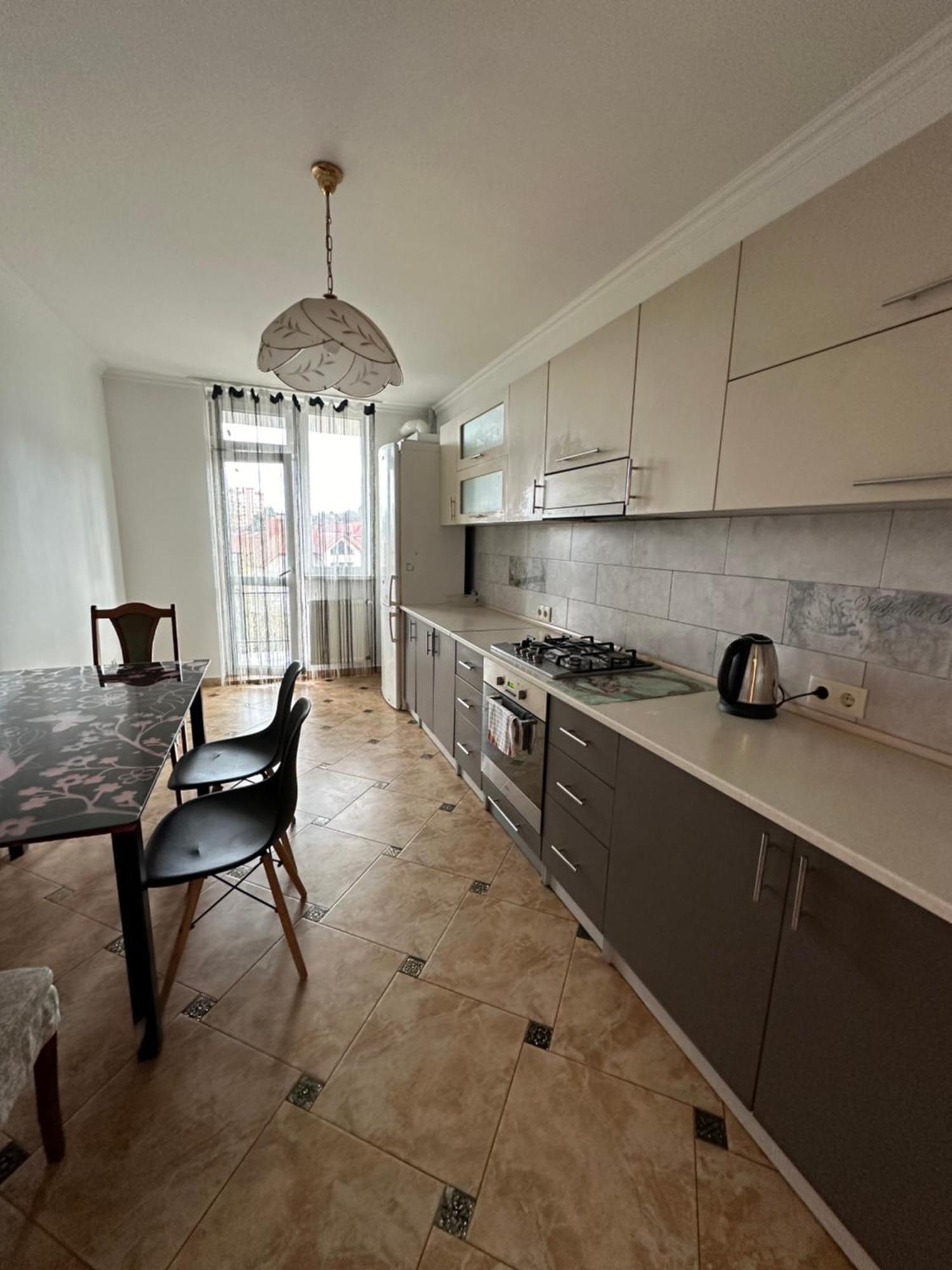 Апартаменти Біля Автовокзалу Ternopil Exterior foto
