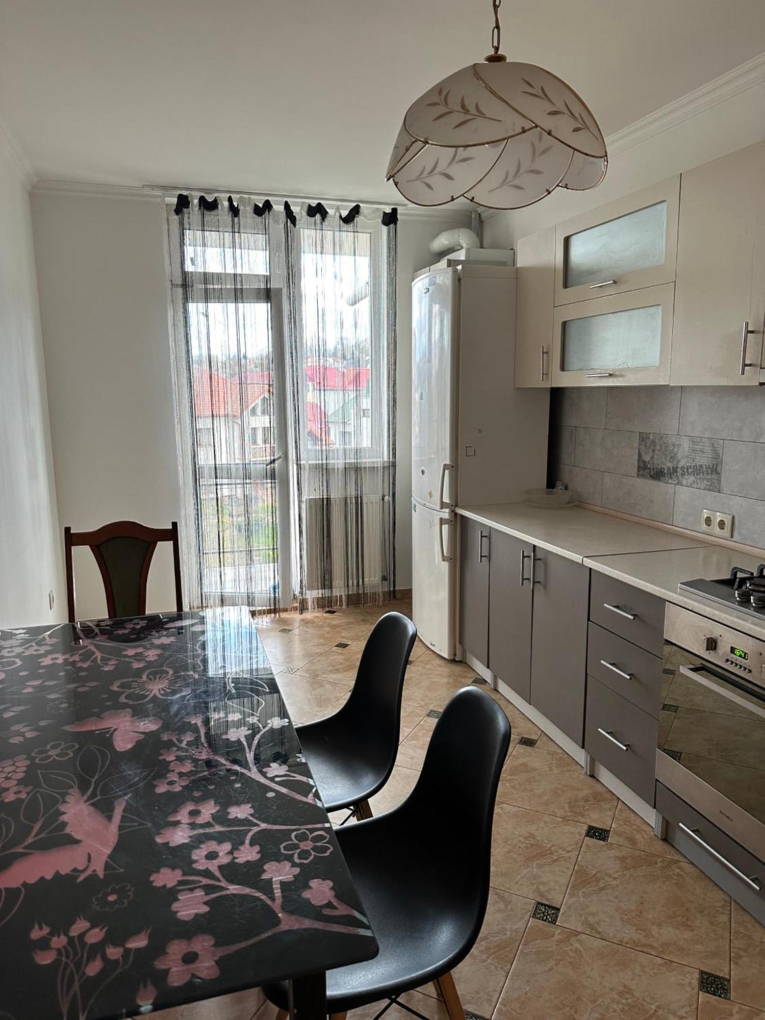 Апартаменти Біля Автовокзалу Ternopil Exterior foto