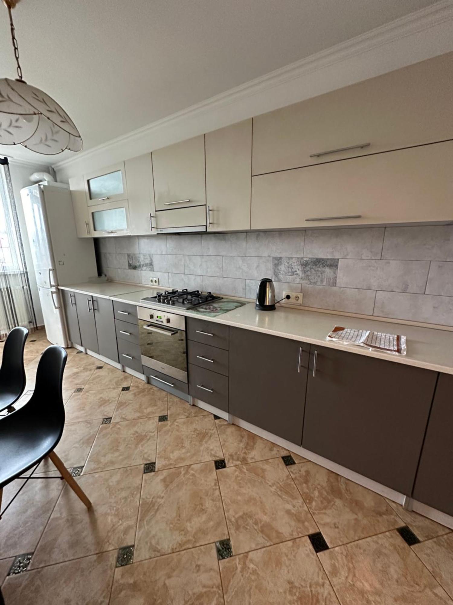 Апартаменти Біля Автовокзалу Ternopil Exterior foto
